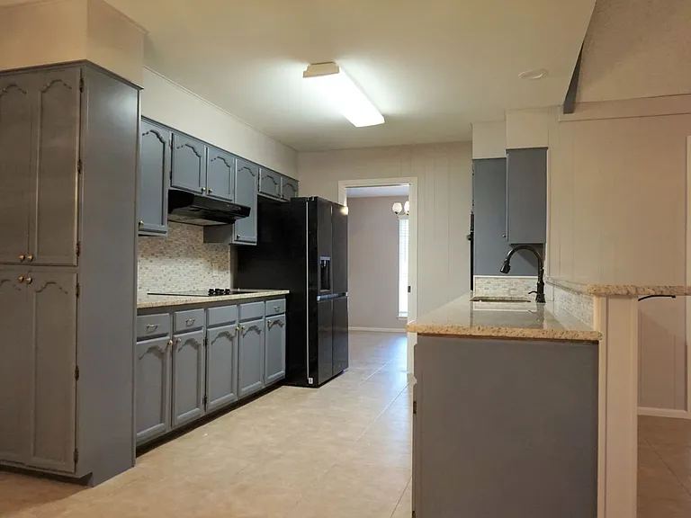 313 Sagecrest Dr — Photo 10