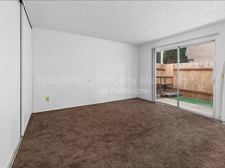 449 S Mollison Ave #3 — Photo 15