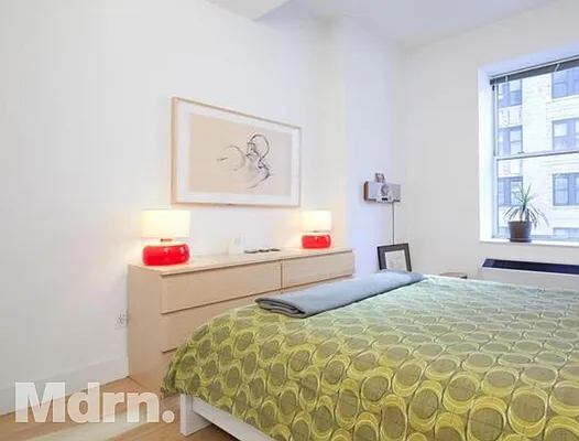 Rented by Mdrn Residential | media 7