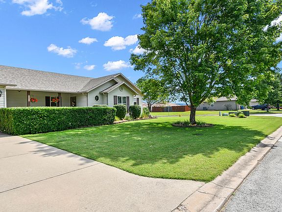 3rd image of 185 Blue Spruce Drive