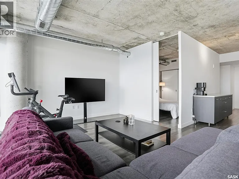 490 2nd Ave S #1302 — Photo 8