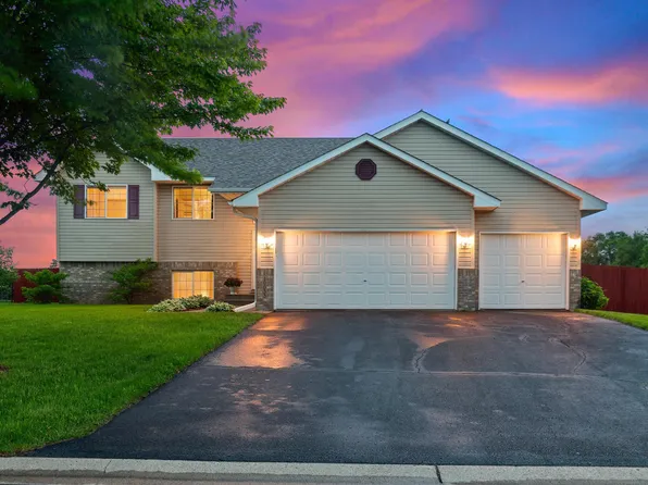 10033 Prescott Dr, Monticello, MN 55362