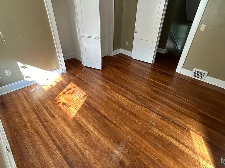 5300 Harrison St — Photo 22