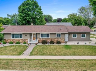 2712 E Bona Ave, Appleton, WI 54915