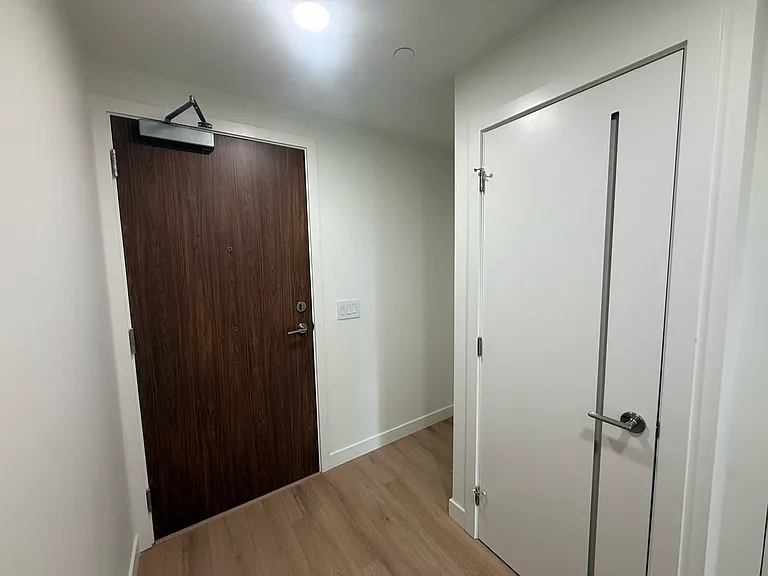 133 W 49th Ave #413 — Photo 2