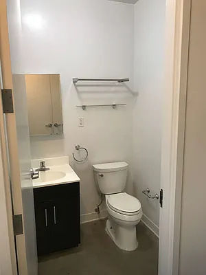 Rented by Flatiron Real Estate Advisors LLC | media 23