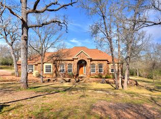358 The Oaks Blvd, Elgin, TX 78621