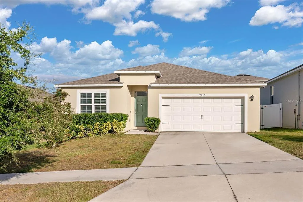 4 bed, 2.0 bath, 1846 sqft, $2,500 — Photo 1