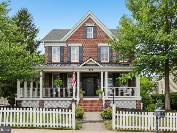 301 Nottingham Pl, Chalfont, PA 18914
