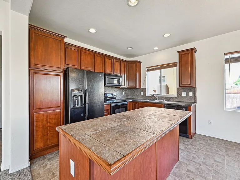 7005 Wood Lily Dr — Photo 3