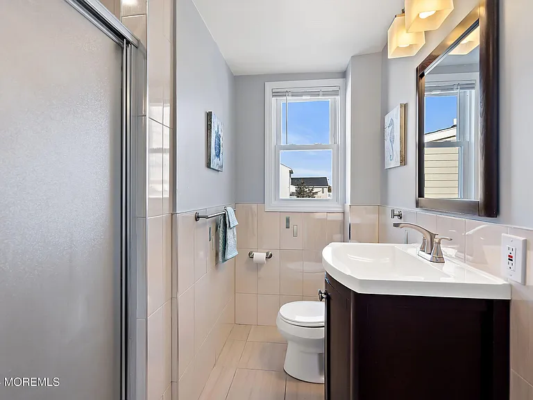 212 Randall Ave — Photo 6