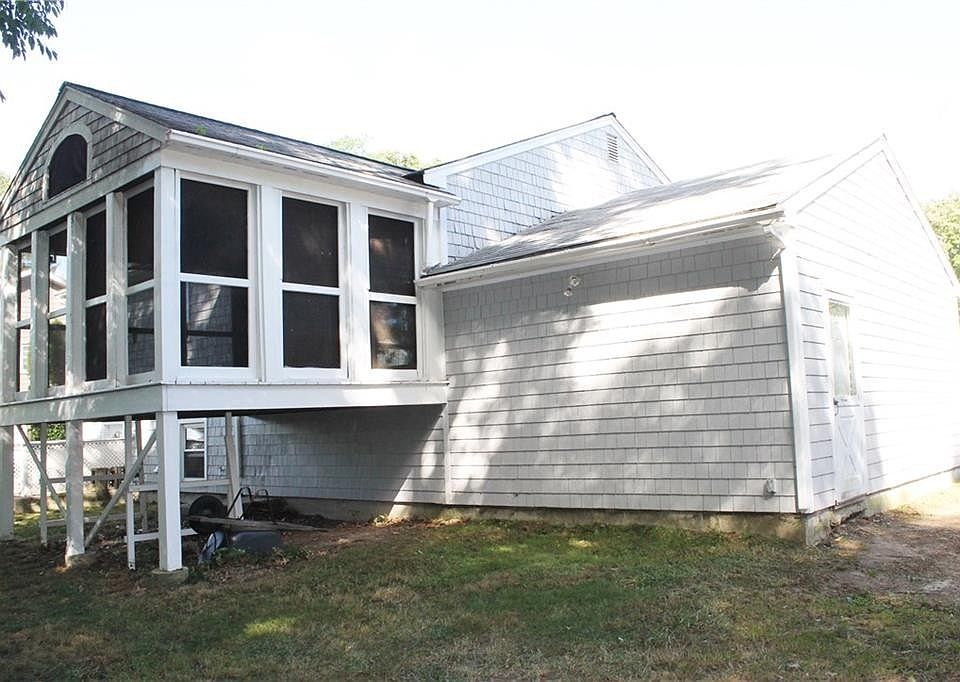 204 Gordon Ave, Warwick, RI 02889 Zillow