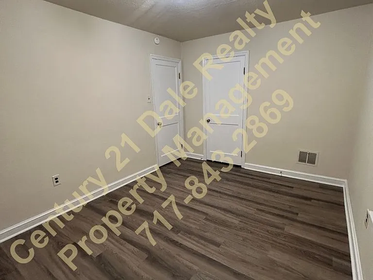 1627 Filbert St — Photo 14