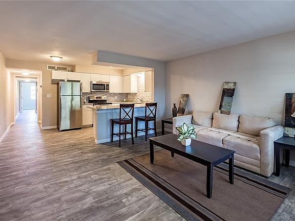 3rd image of 426 32nd Ave N APT 204E