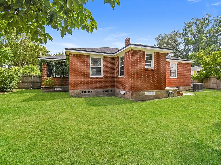 5709 Milmar Dr S — Photo 15