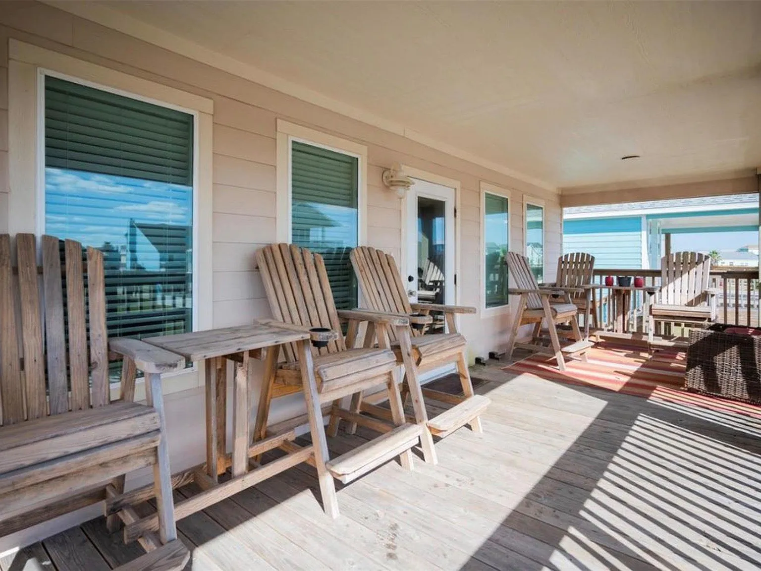 3 bed, 2.0 bath, 1232 sqft, $2,300 — Photo 4