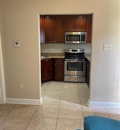 5th image of 2809 Saint Charles Ave APT H