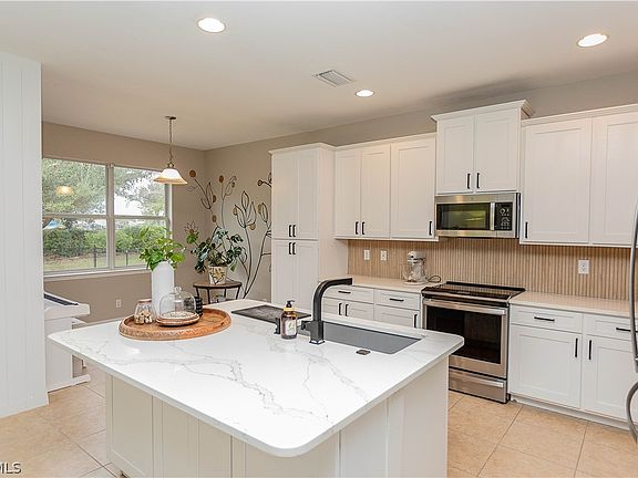 2nd image of 2419 Ashbury Cir