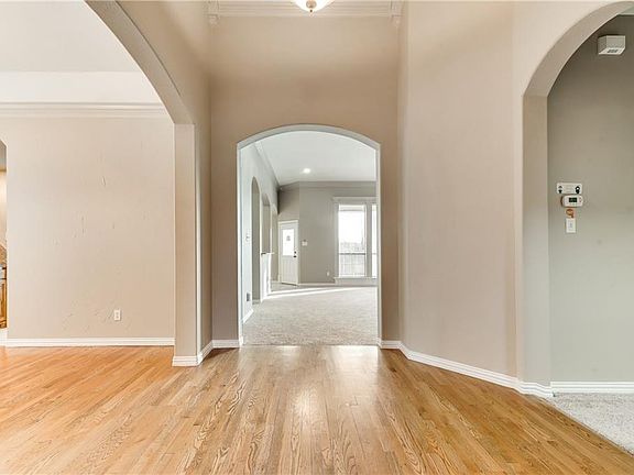4th image of 7808 Barfields Way
