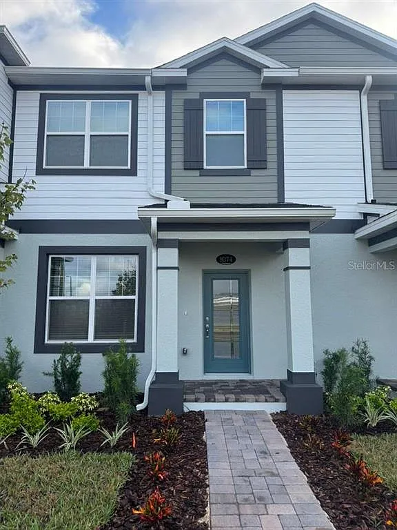 3 bed, 2.5 bath, 1684 sqft, $2,700 — Photo 2