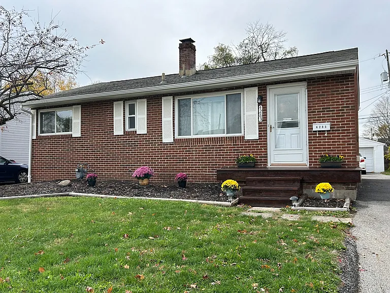 4283 Beechgrove Dr — Photo 1