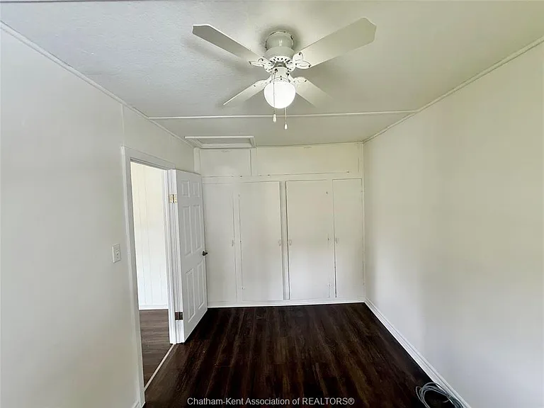 20 McNaughton Ave — Photo 16