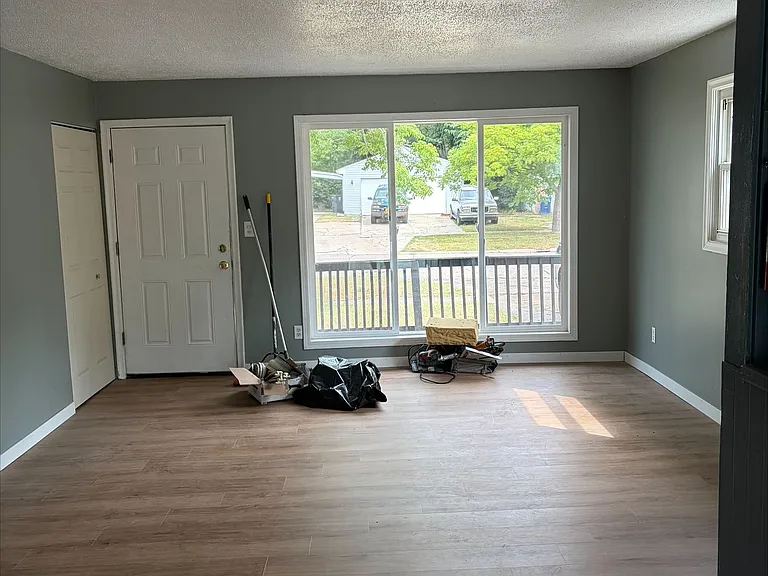 813 Chatham Dr — Photo 11