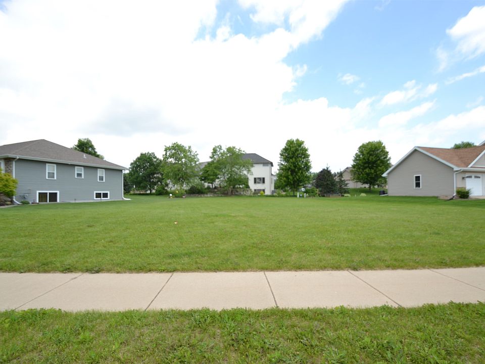 2nd image of LOT 33 Memorial Cir Lot 33