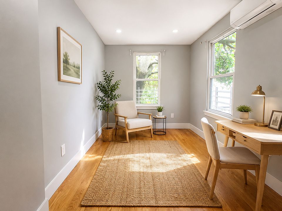 1st image of 127 Hart St #3F