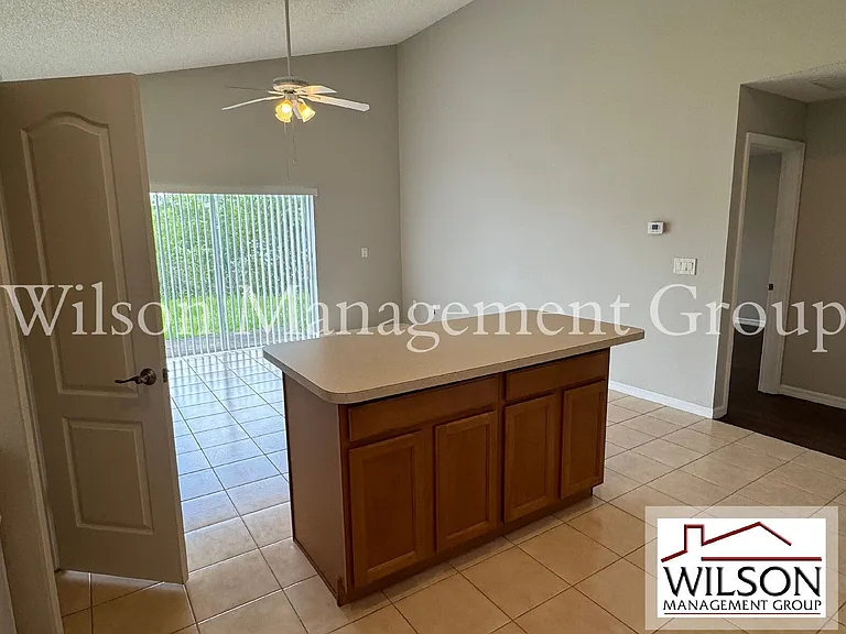 4944 Waterside Pointe Cir — Photo 6