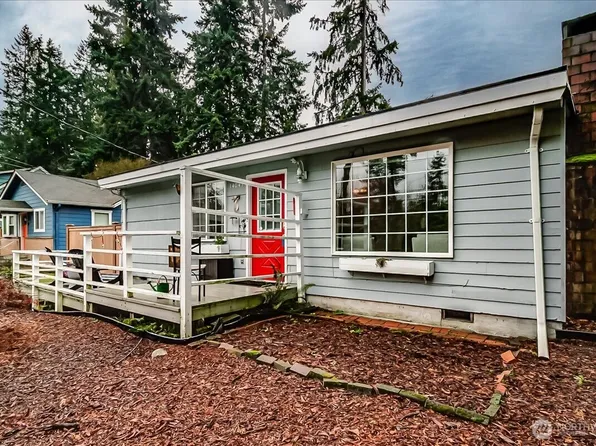 14043 Burke Avenue N, Seattle, WA 98133