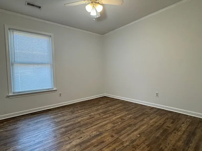 305 Glen Oak Dr — Photo 13