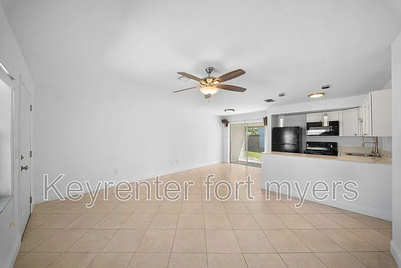 2 bed, 1.0 bath, 852 sqft, $1,150 — Photo 4