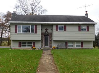 626 Dean Rd, Hudson Falls, NY 12839