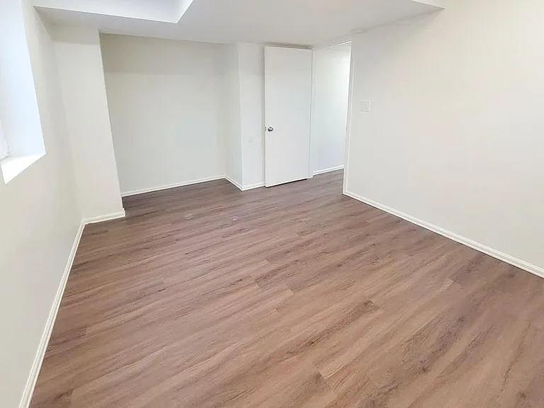 1421 Kendall Dr — Photo 12