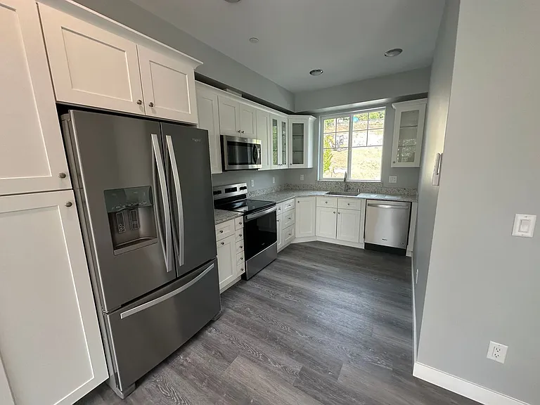 3501 Sussex Dr — Photo 6