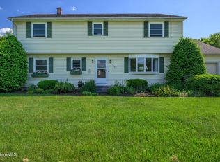 117 Lucia Dr, Pittsfield, MA 01201