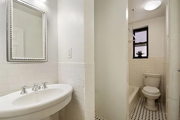 Rented by Compass | media 19