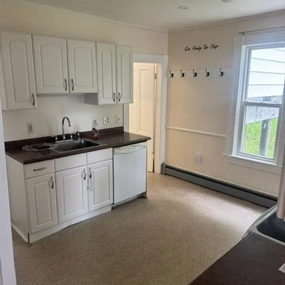 242 Pine St #2 — Photo 3