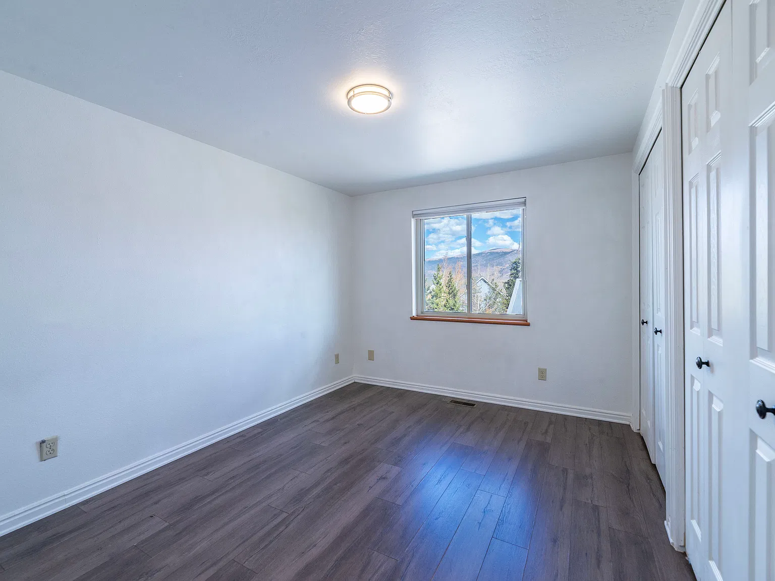 3 bed, 1200 sqft, $3,400 — Photo 4