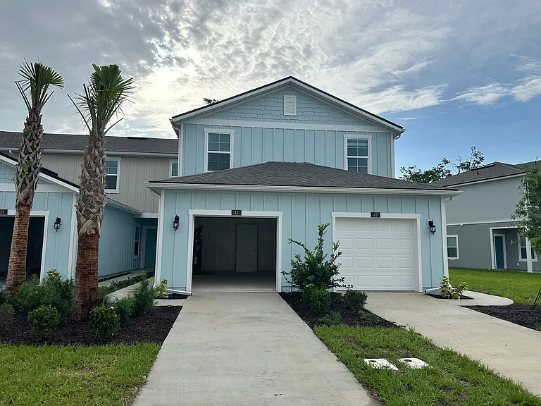 43 Pomona Way — Photo 1