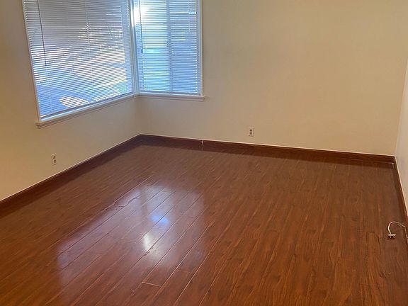 3rd image of 3633 Chariette Ave