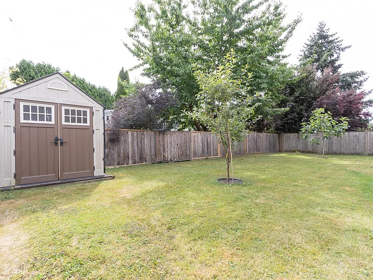 10620 Seaham Cres — Photo 39