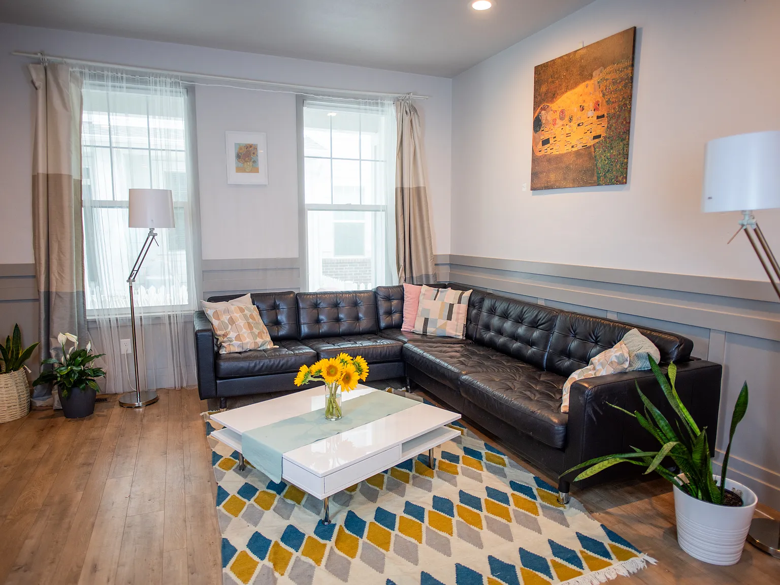 3 bed, 2.5 bath, 2100 sqft, $2,375 — Photo 1