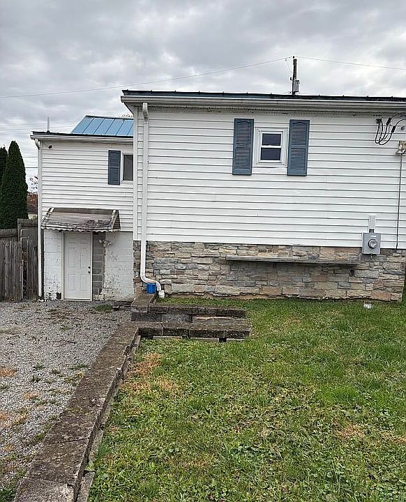2nd image of 111 N 25th St