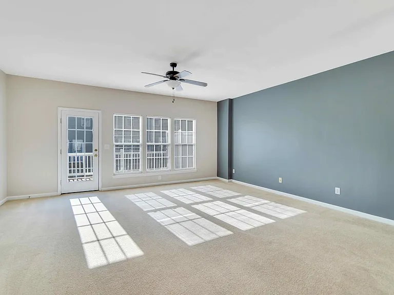 15744 Kensington Palace Ln — Photo 15