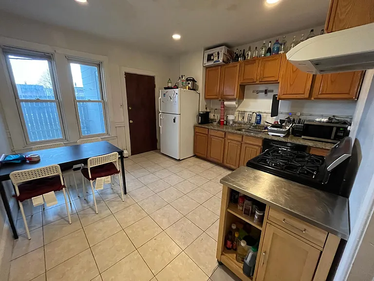 140 Saint Alphonsus St #2 — Photo 10