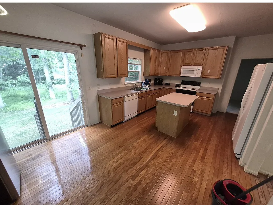 18 Stirling Dr