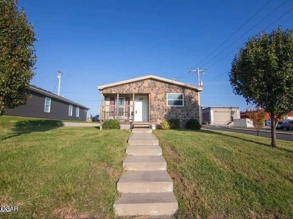 2331 S Joplin Ave