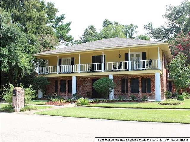 1st image of 15835 New Market Dr
